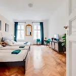 Center Premium Prag
